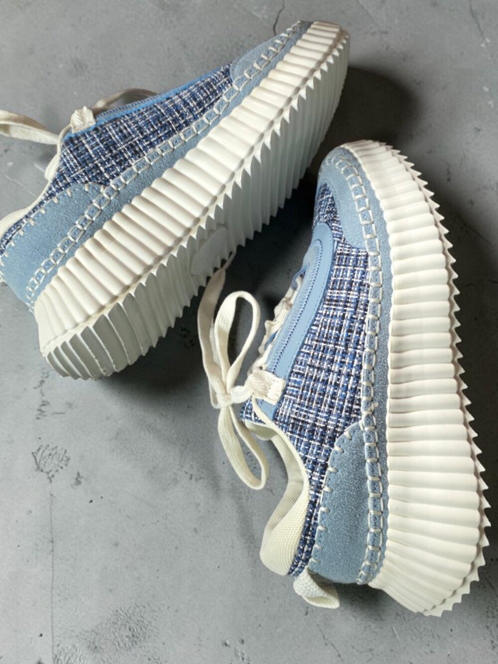 EUC CORKY's ( 8 ) HEY GIRL ADVENTURE Blue/Off White Tweed Platform Tennis Shoe - Picture 3 of 12
